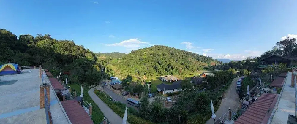 ม่อนหนาว ลานกางเต็นท์