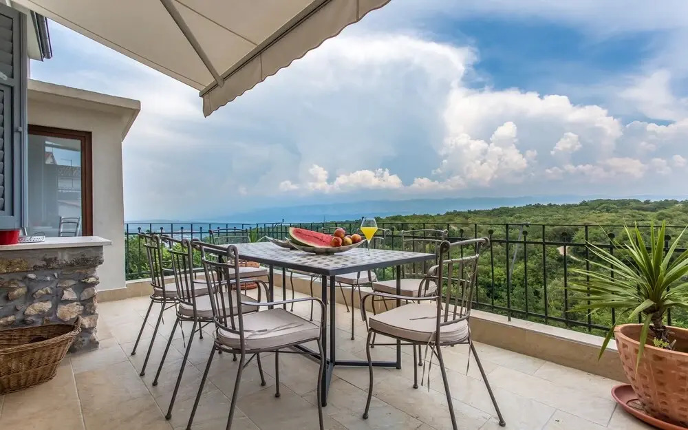 Villa With 4 Bedrooms in Dobrinj, With Private Pool, Furnished Terrace