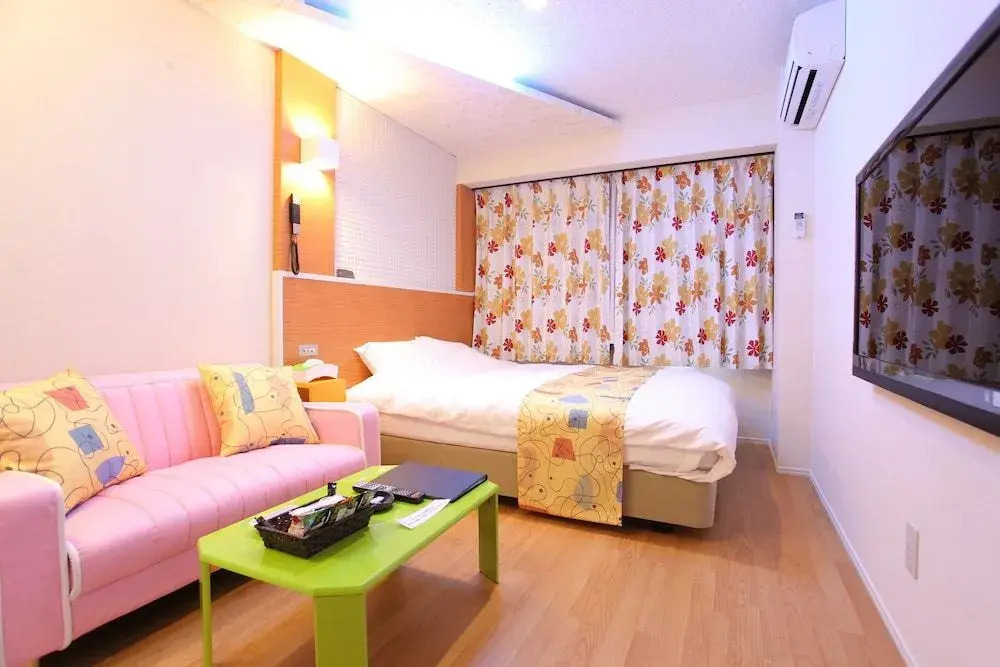 Town Hotel 41