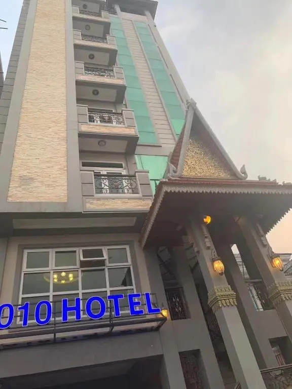 Hotel 010