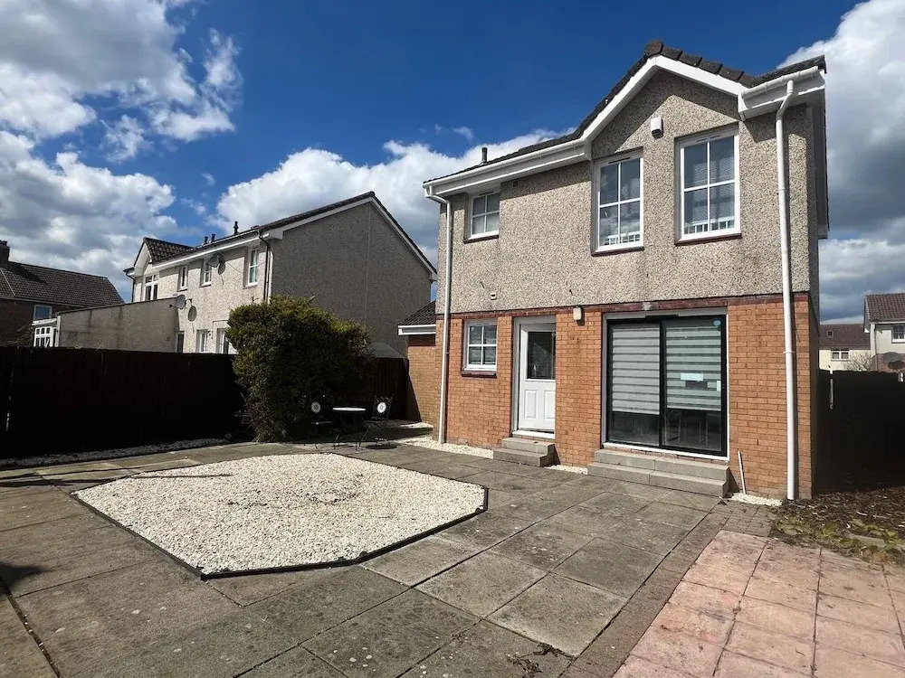 Ayr Refurbished May 2024 3 Bedroom 140m2 Detached House With Private Gardens