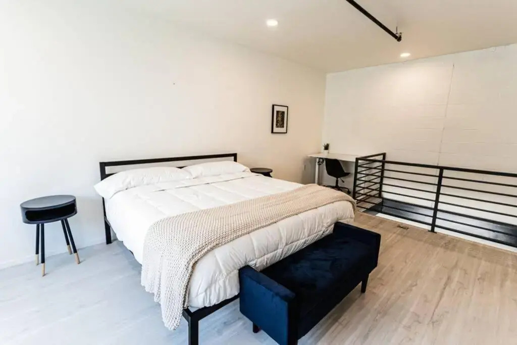 Amazing 1BR Loft Located Downtown