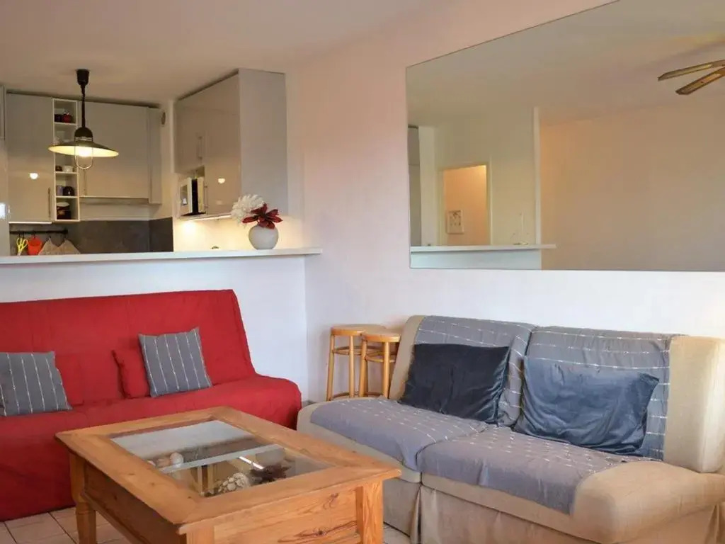 Appartement Le Lavandou, 2 pièces, 4 personnes - FR-1-251-218