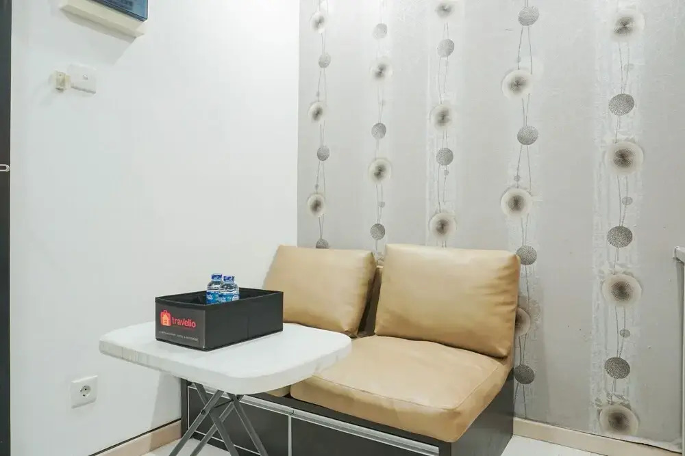 Simply Modern Classic Studio at Nifarro Apartment
