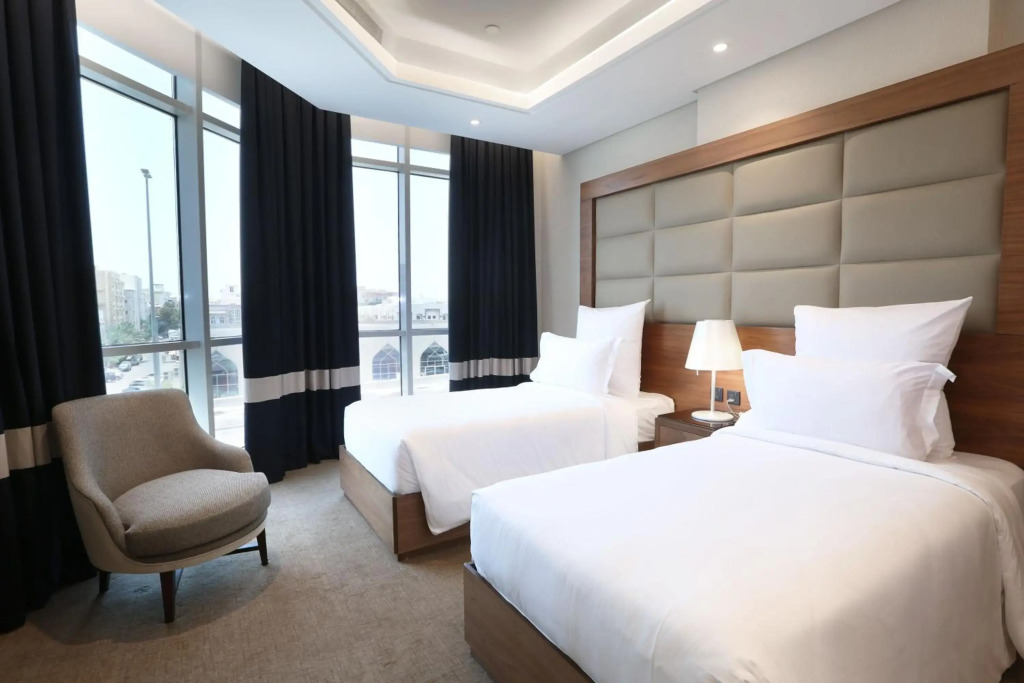 Weekend Hotel Sari