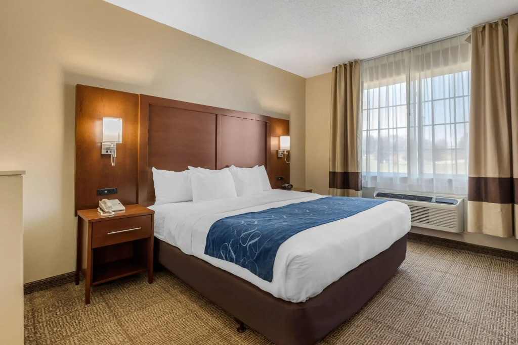 Comfort Suites Cedar Falls Industrial Park