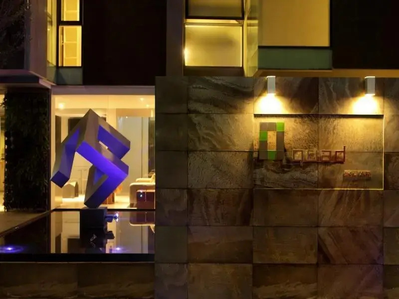 Quad Suites Silom