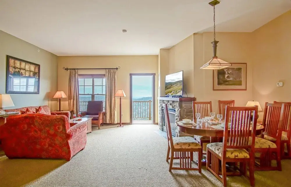 2 Br: Soaring Eagle #411: Luxury Lodging. Great Amenities Slope Side!