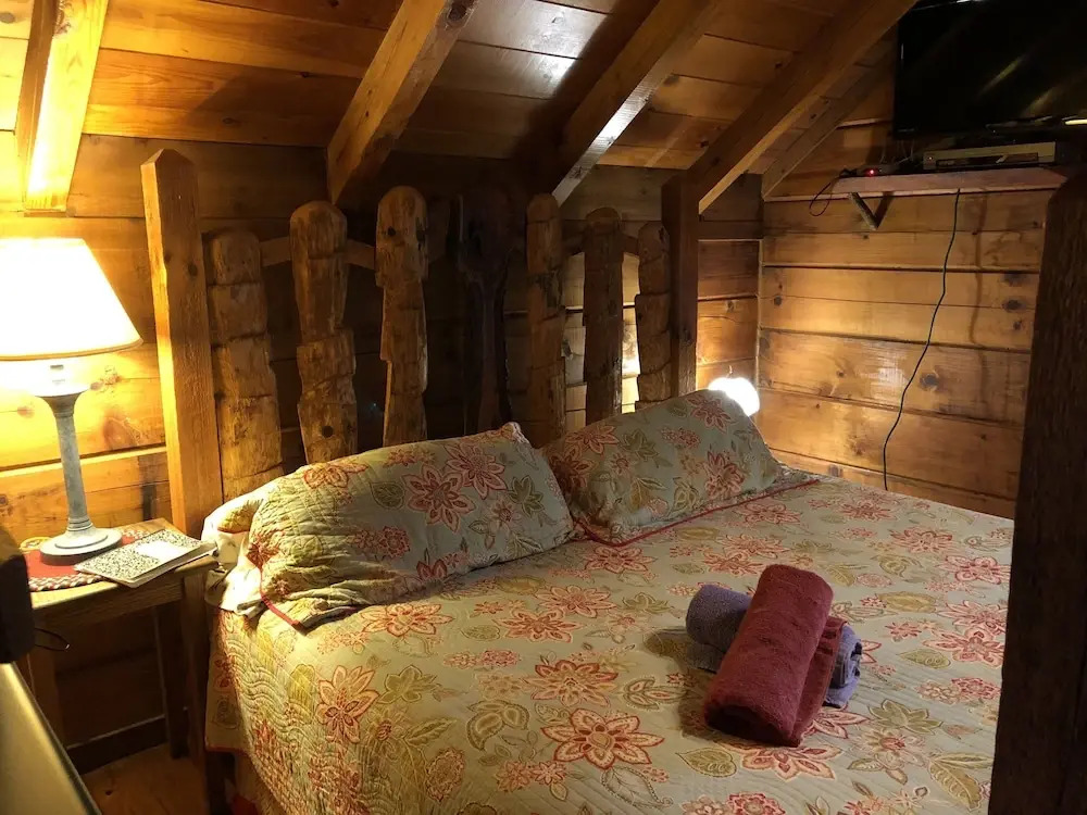 Gatlinburg Mountain Magic Hot Tub Cabins