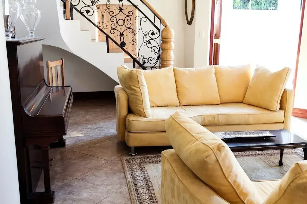 J's Guesthouse