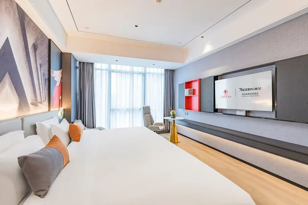 Ji Feng International Hotel - Nanning East Railway Station