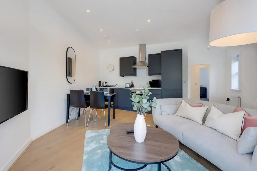 Scarborough 2BR Apt Near Beach & Park