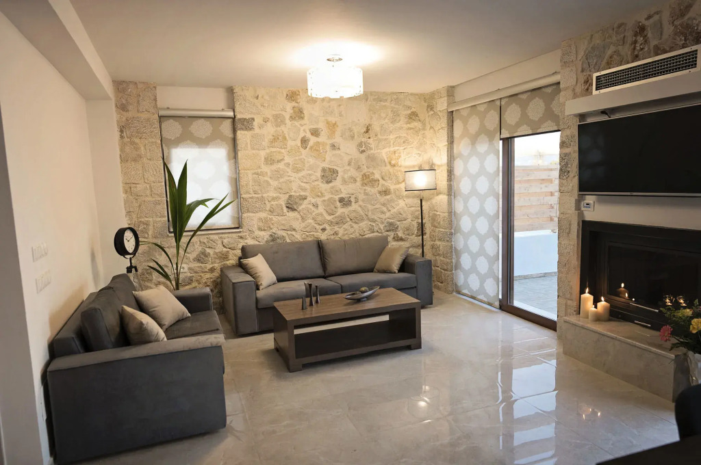 Sperveri Enalio Villas - Heated Pool