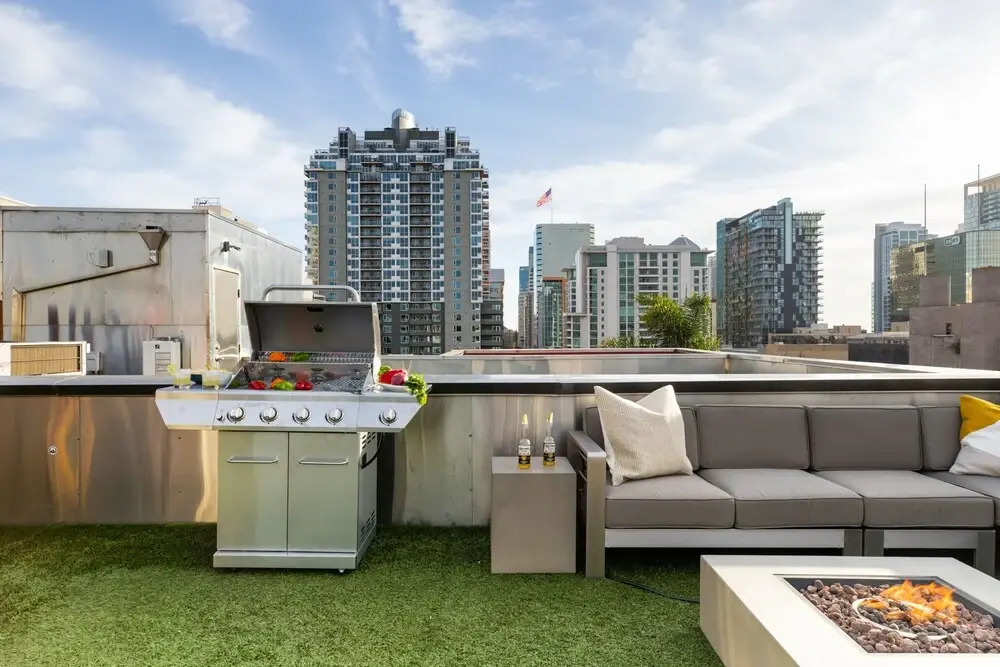 Mila by AvantStay 4 Story Penthouse Condo in Little Italy w Rooftop Views