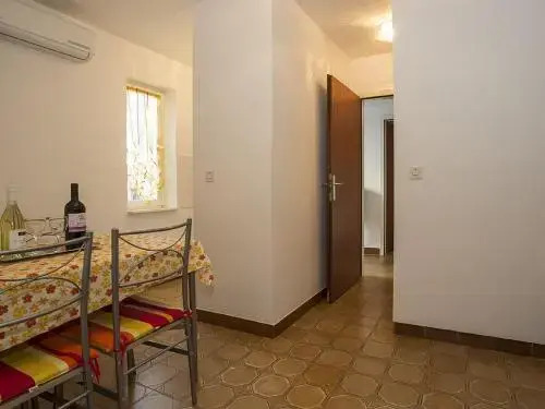 Apartments Miro 1184