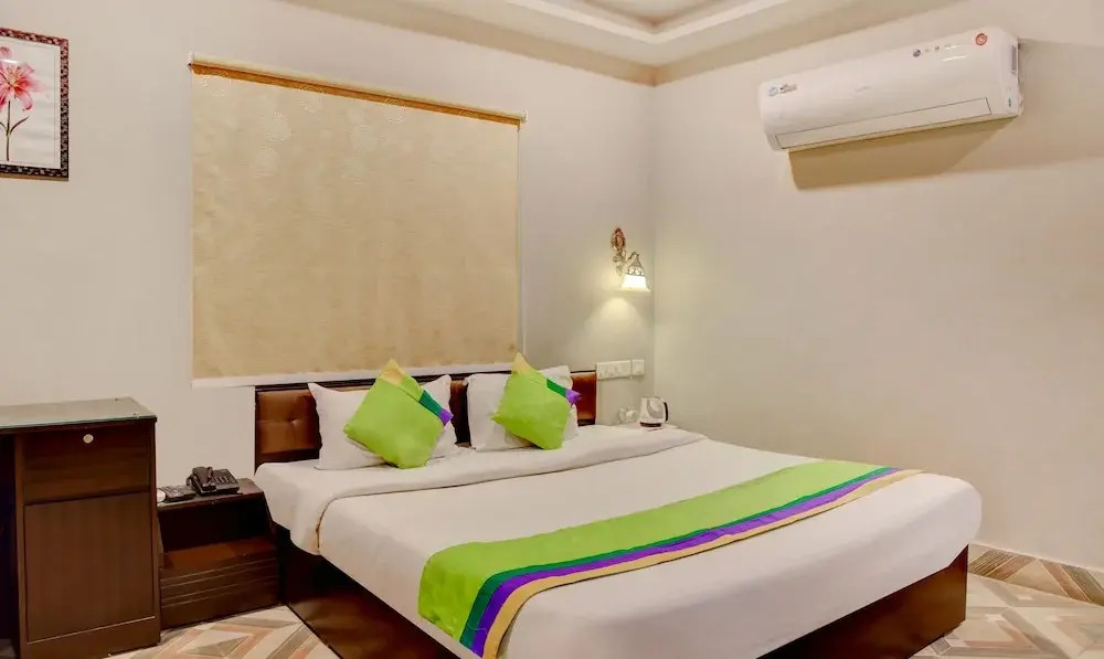 Treebo Trip GD Hotel