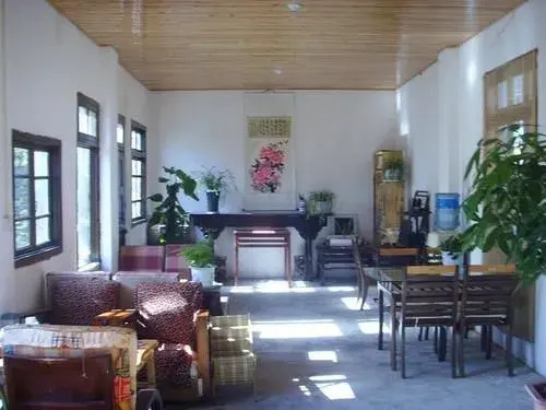 Qiumuju Inn-dali