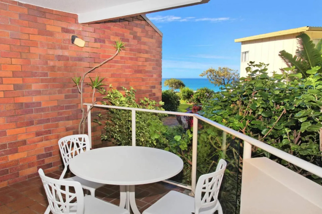 Unit 4 'Coolum Cove', Coolum Beach
