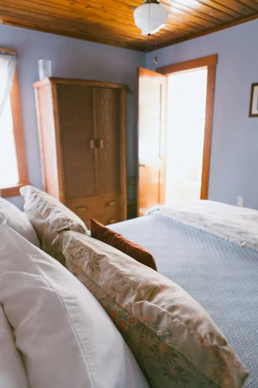 Beacon House Inn Bed & Breakfast