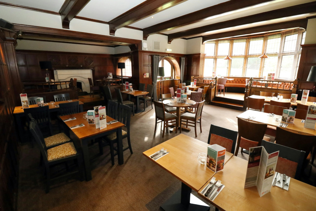 Premier Inn Croydon South (A212)