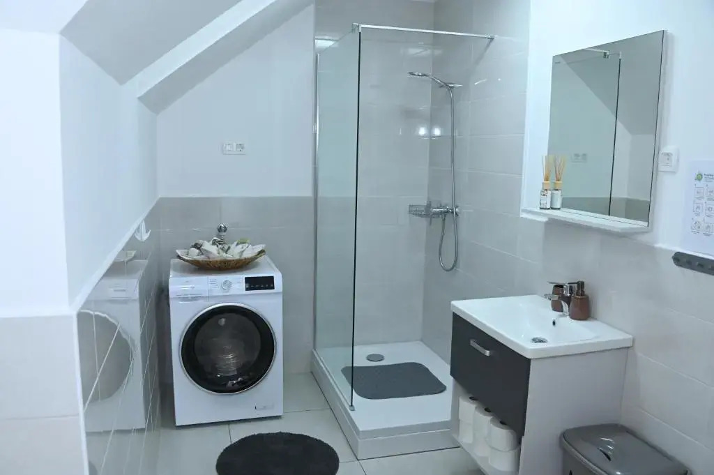 Apartments Mak