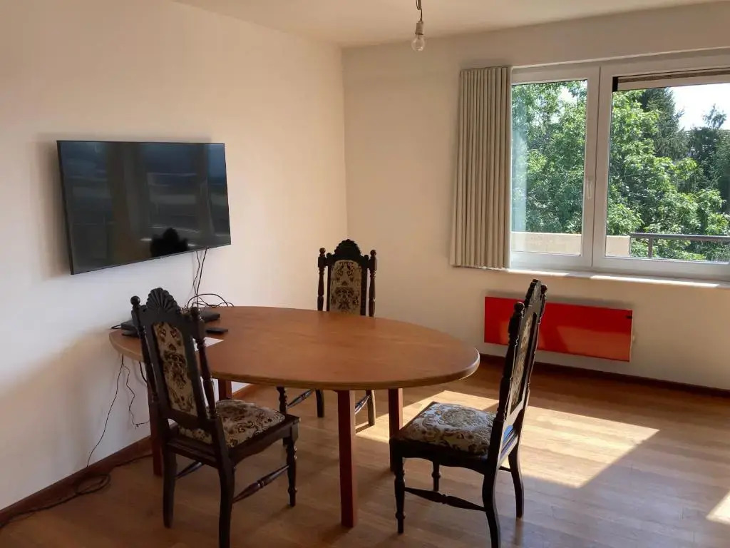 Appartement 1 chambre meublé et terrasse à 10 min du centre de Bruxelles