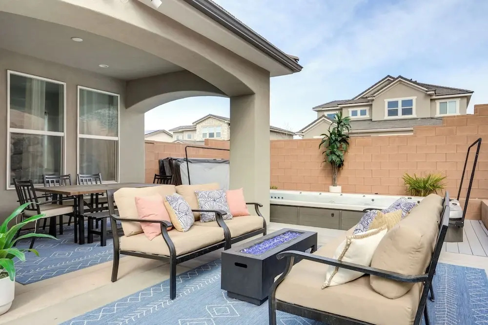 12 Mi to Sand Hollow: Spacious Home w/ Game Room
