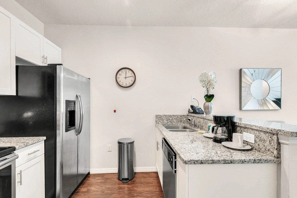 3 Bd 2 Ba Lucaya Village 18-102