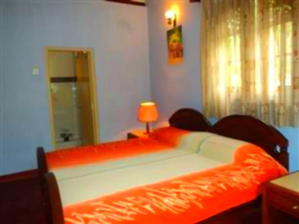 Holiday Nest Bed & Breakfast