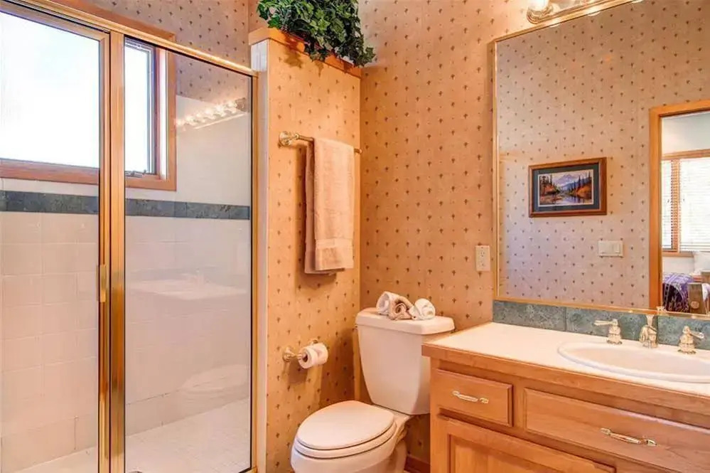 Gold Flake Lodge Main Street By Pinnacle Lodging