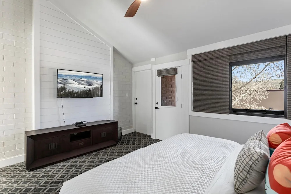 Park Ave Condos Captain Molly 1841, Park City