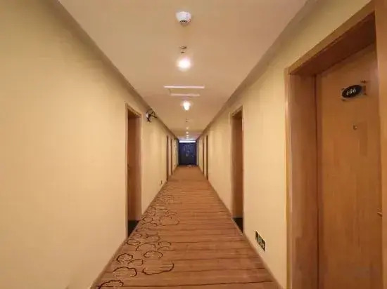 365 Theme Hotel