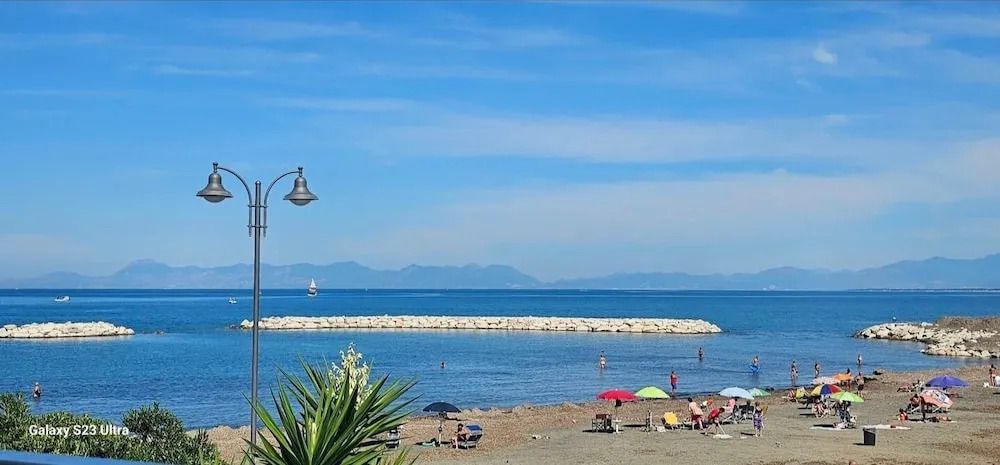 100 passi dal mare