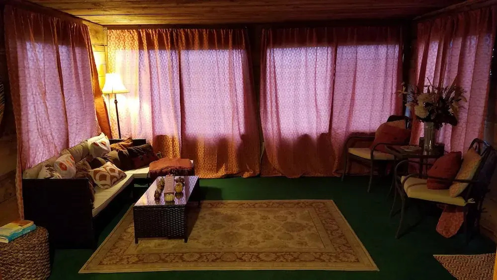 Drunk Duck Lodge