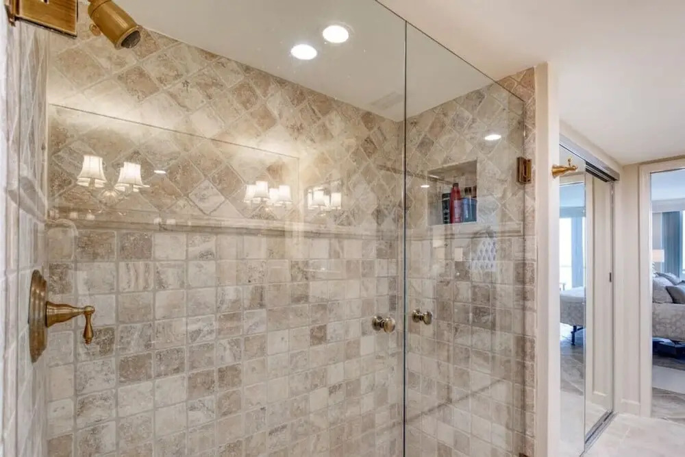 New Smyrna Beachfront Modern 9th Floor Condo Pool Hot Tub