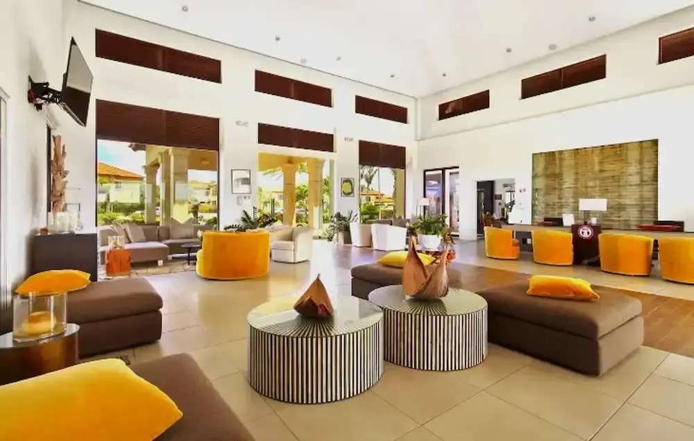 NEW Modern 1BR 1BA Gold Coast Pool GYM Tennis