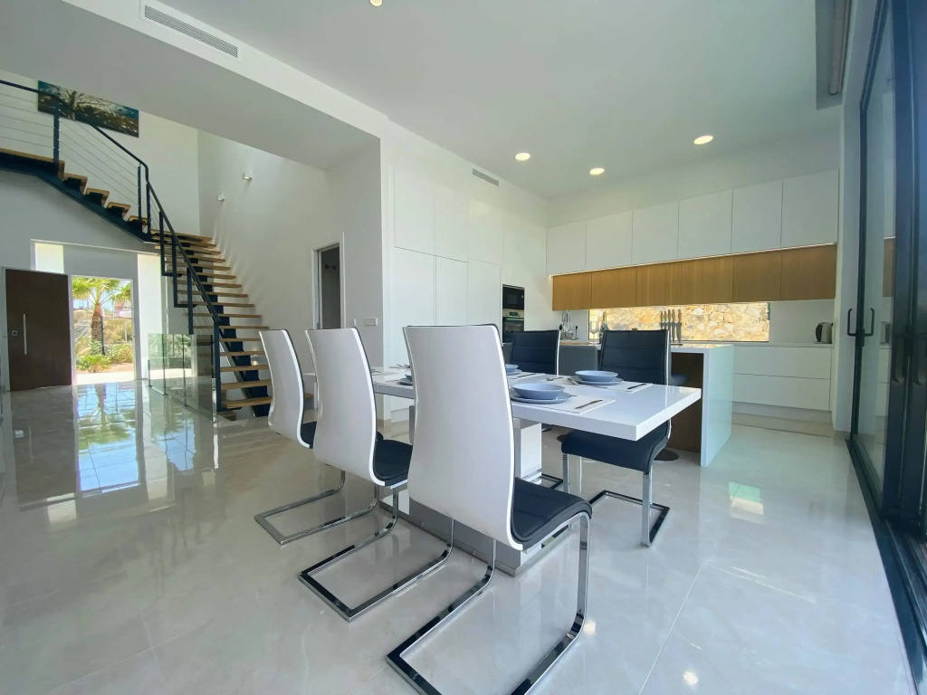 Modern 5 Bed Villa with Pool at Las Colinas LC1