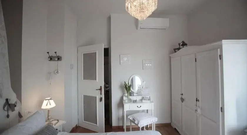 B&B La Casa di Pamela - 5 min Lago Varese