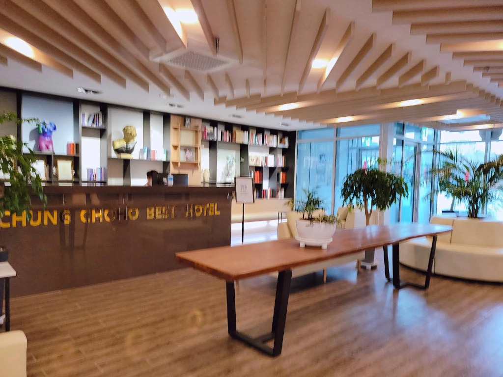 Chungchoho Best Hotel