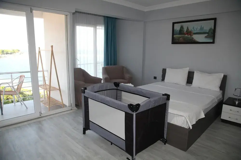 Edda Otel Suit