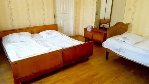 Medea's Guest House