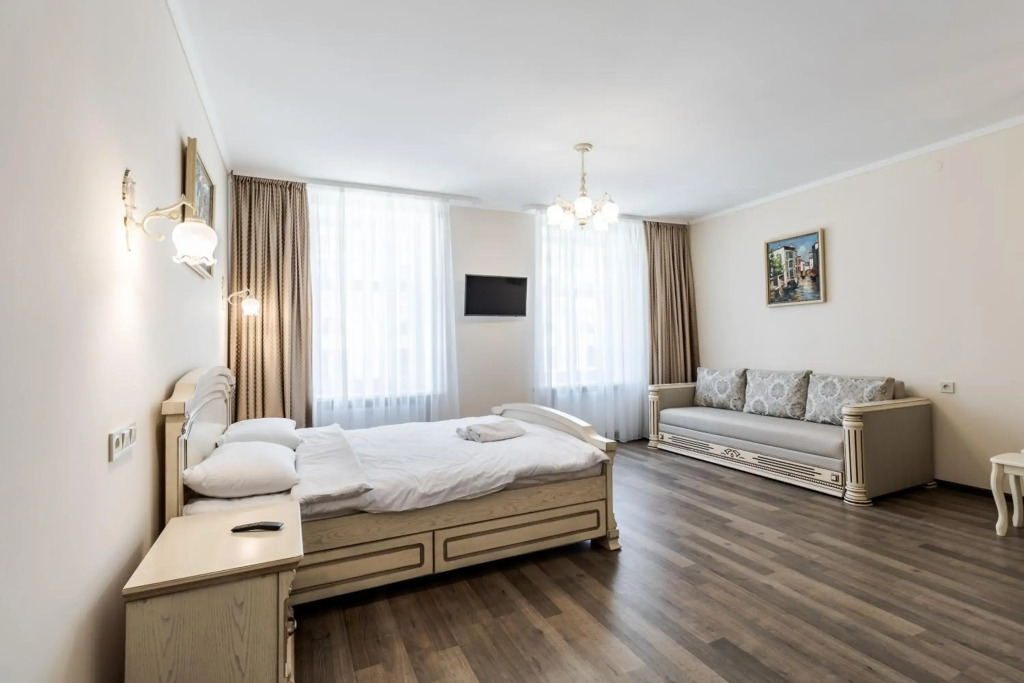 Opera House Apartment 3