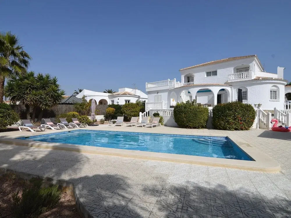 Charming Villa in Torrevieja With Private Swimming Pool