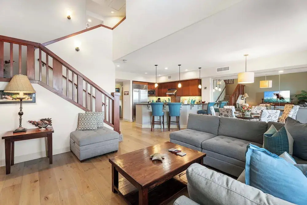 Direct Ocean Front - AC - Concierge Included - Ocean Viewing Lanai & Near Shops! -vrkcv