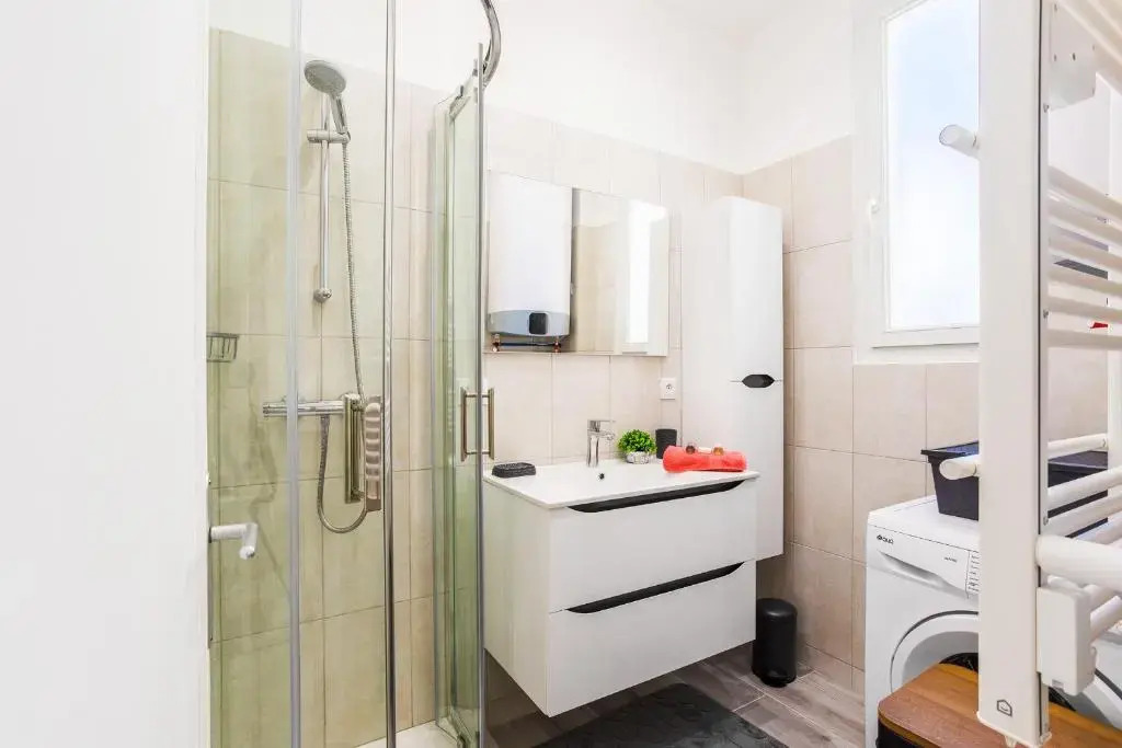 LE TIVOLI II AP4282 By Riviera Holiday Homes
