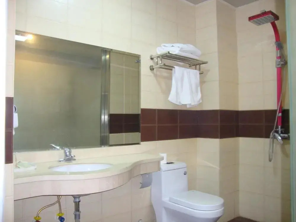 Anyang Lechao Hotel (Railway Station)(安阳乐巢宾馆（火车站店）)