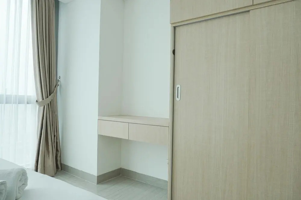 Spacious And Nice 2Br At Hillcrest House Apartment