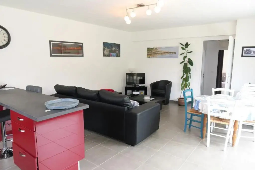 Maison neuve de plain-pied à 100m de la mer et 200m du Coz-Pors à TREGASTEL - Ref 71