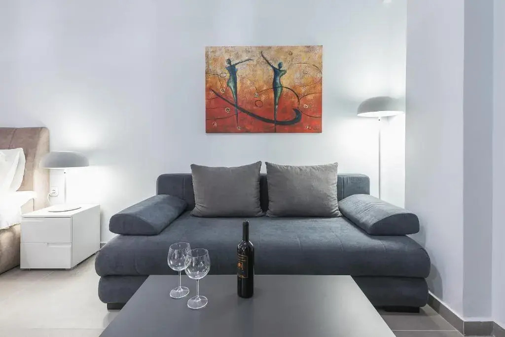 Iguana Gold Luxury Suites 1min from Ermou str