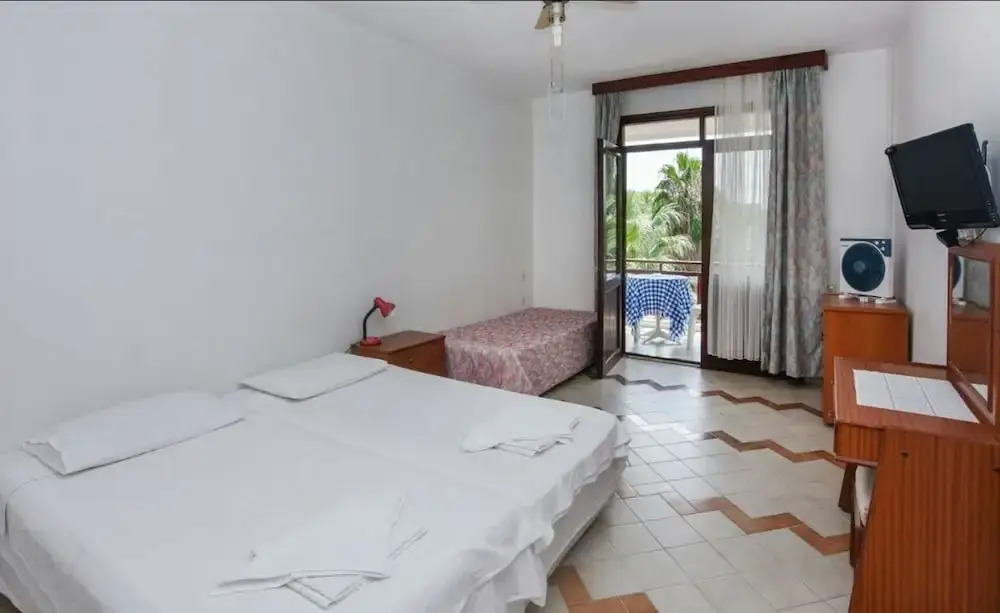 Cizenel Hotel